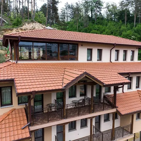 надежда - 3* זלאטוגרד