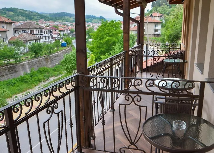 надежда - Pensjonat 3*